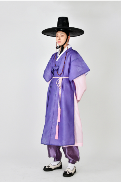 Seonbi Men’s Hanbok – Traditional Scholar Style in Purple & Pink