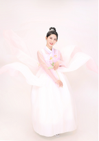Romantic Pink Hanbok Dress – Dreamy Gradient Elegance for Women