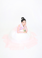 Romantic Pink Hanbok Dress – Dreamy Gradient Elegance for Women