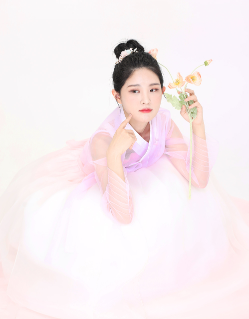 Romantic Pink Hanbok Dress – Dreamy Gradient Elegance for Women