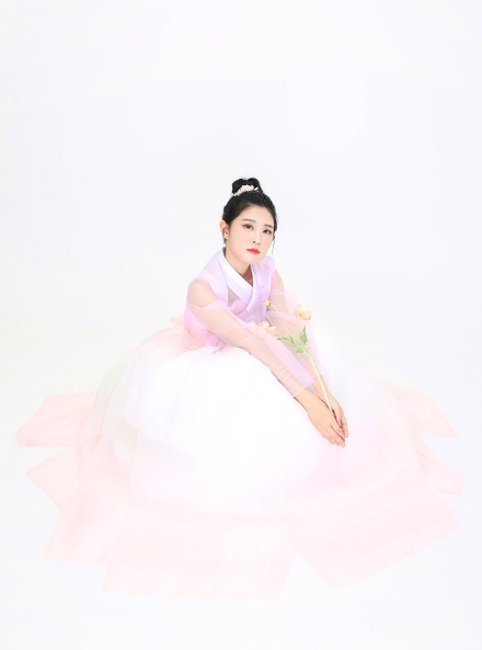 Romantic Pink Hanbok Dress – Dreamy Gradient Elegance for Women