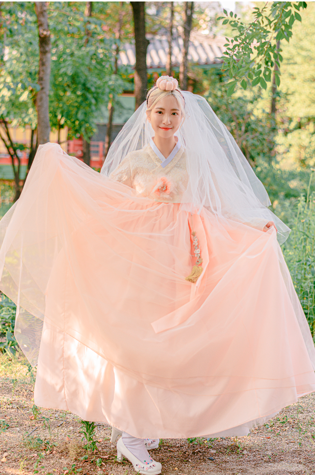 Peach Blossom Bridal Hanbok – Soft Spring Elegance for Women