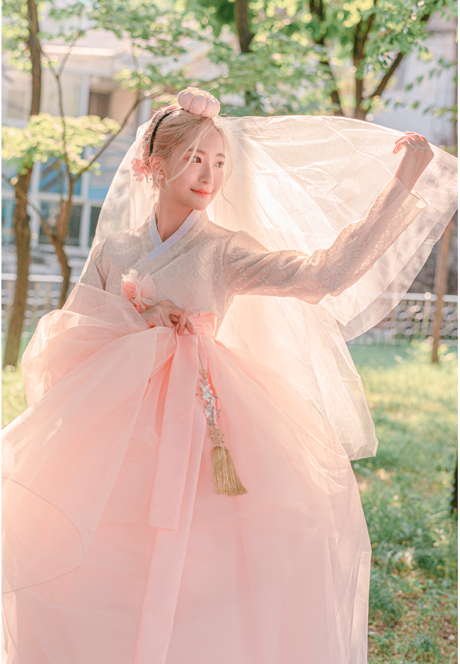 Peach Blossom Bridal Hanbok – Soft Spring Elegance for Women