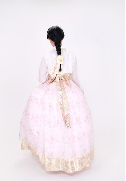 Blossom Elegance Hanbok – Soft Pink with Floral Embroidery & Golden Details