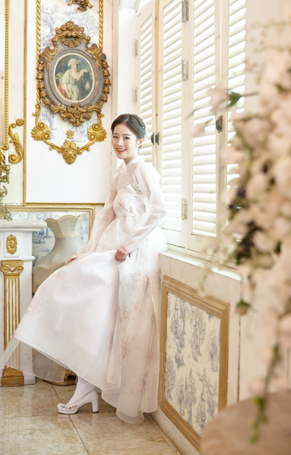 Floral Whisper Hanbok Dress – White & Pink Elegance with Sheer Layers
