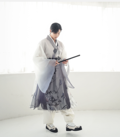 Artisan Gradient Hanbok for Men – Black & White Elegance with Floral Detail