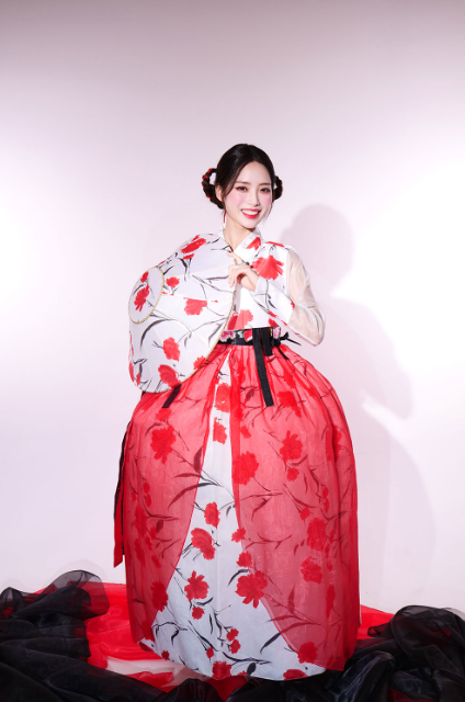 Scarlet Blossom Hanbok Dress – Vibrant Red Elegance with Floral Design