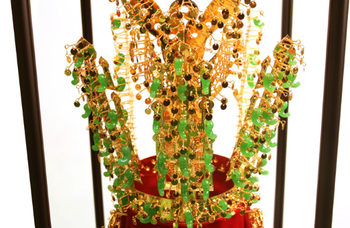 Handcrafted by Master Artisan / 24K Gold-Plated Cheonmachong Gold Crown (Full-Scale Replica) with Paulownia Case & Guidebook
