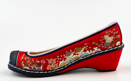 Sipjangsaeng Embroidered Flower Shoes (Heel Height: 1cm or 5cm)